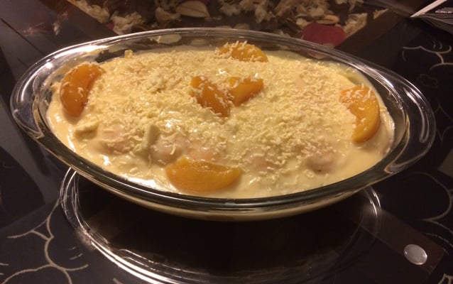 Pavê de pêssego com chocolate branco