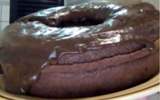 Bolo de café com chocolate