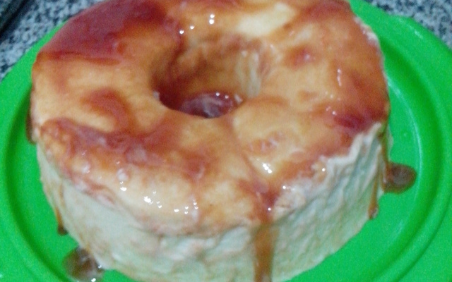 Sorvete fácil de coco com goiabada