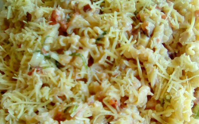 Macarrão ao forno com bacon e mussarela