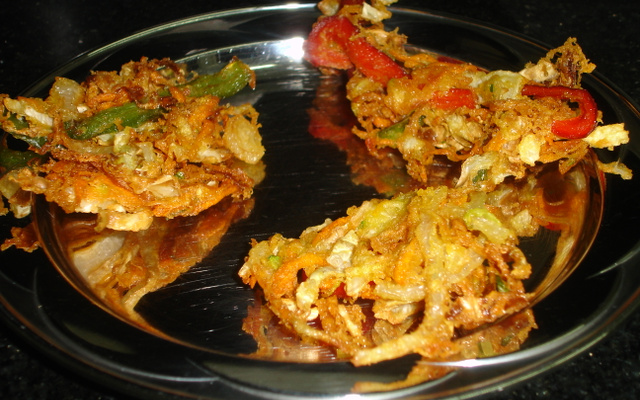 Tempura de camarão ou legumes de sua preferência