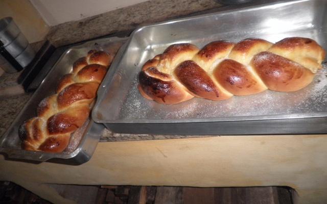 Rosca com recheio de goiabada