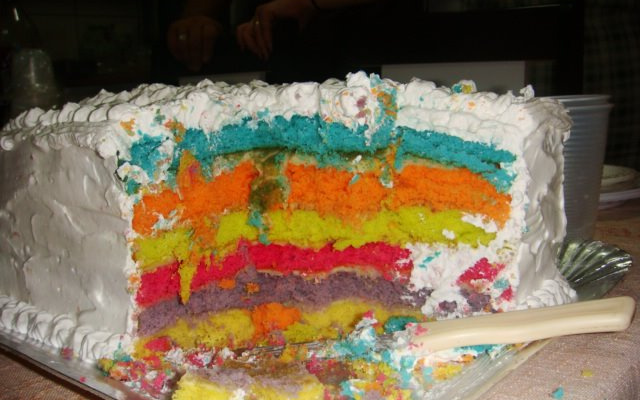 Bolo arco-íris