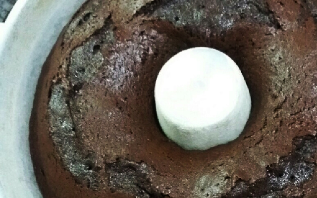 Bolo de chocolate (super fácil e rápido)