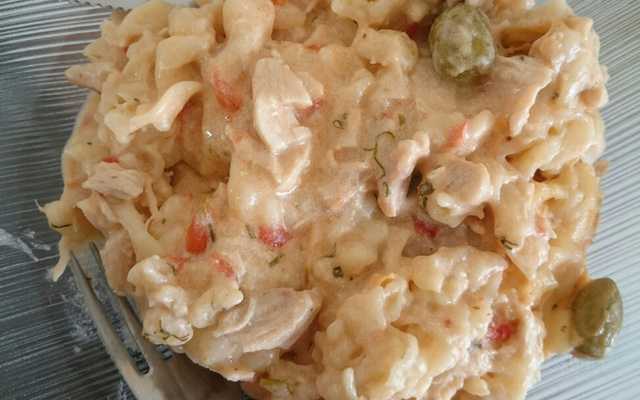 Macarrão com frango na panela de pressão