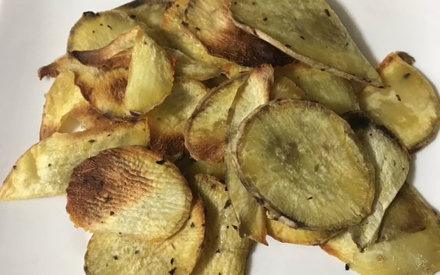 Chips de batata doce ao forno