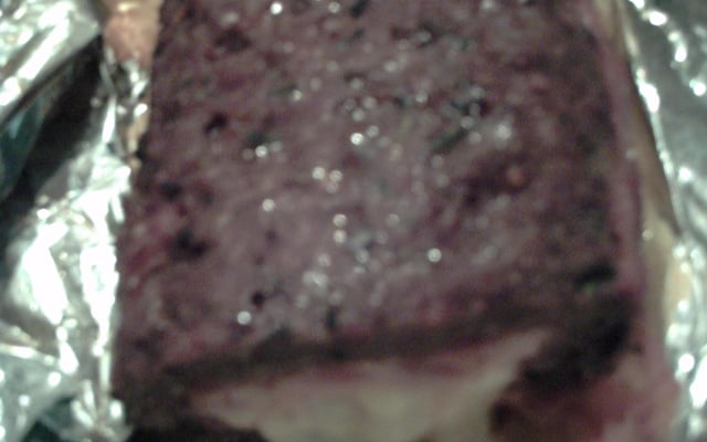 Bolo de carne moída recheado com presunto e mussarela