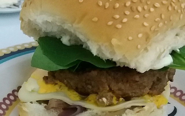 Hambúrguer de costela