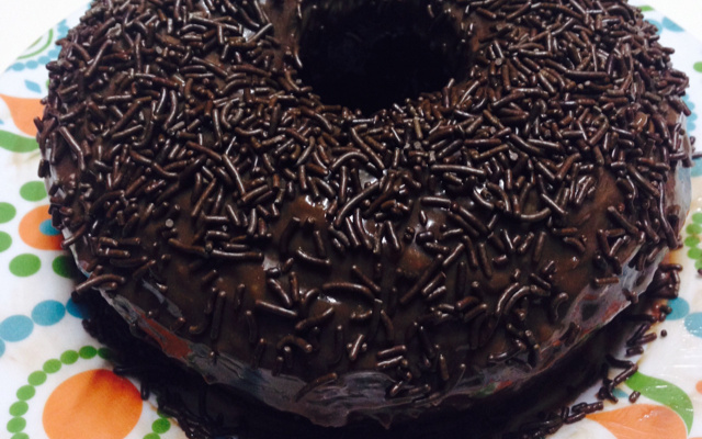 Bolo brownie de chocolate rápido, fácil e muito gostoso