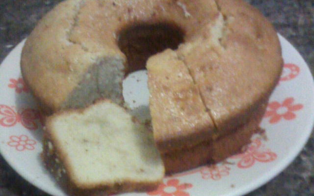 Bolo de farinha de arroz com coco