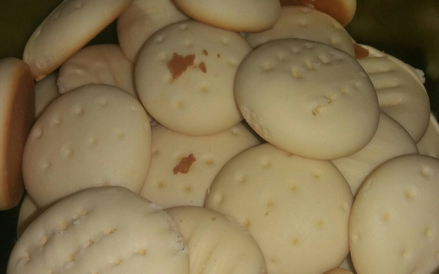 Biscoitinho amanteigado de leite condensado