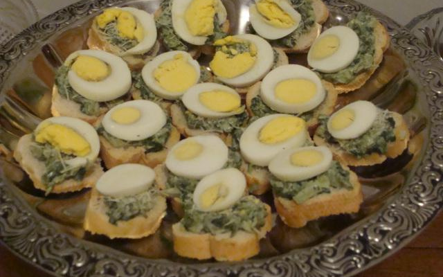 Torradas com creme de espinafre