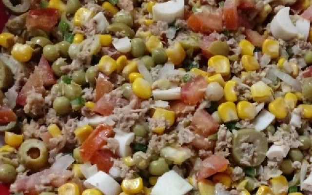 Salada rápida de atum
