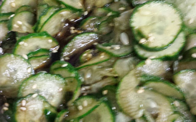 Sunomono (salada de pepino japonês)