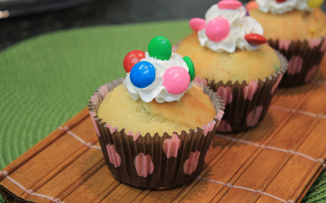 Muffins com confetti