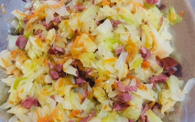 Salada de calabresa com repolho