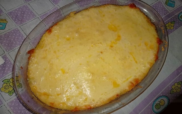Escondidinho de mandioca com calabresa