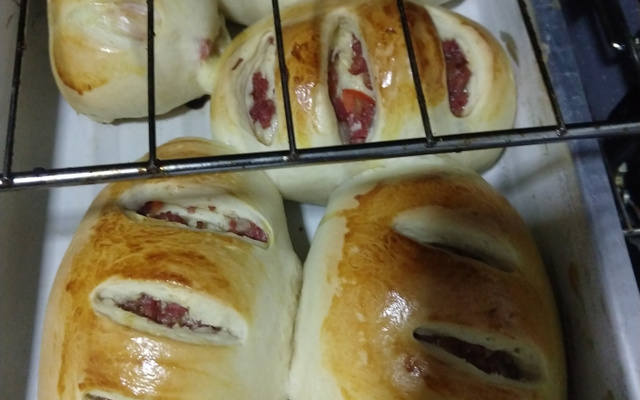 Pão de escarola e lingüiça