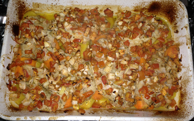 Filé de peixe assado com legumes da Fê