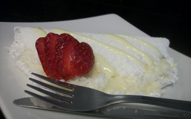 Tapioca de coco com leite condensado