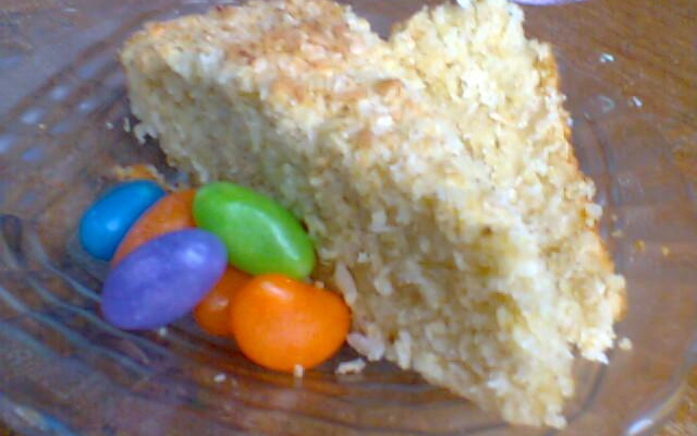 Bolo de coco com fubá sem glúten