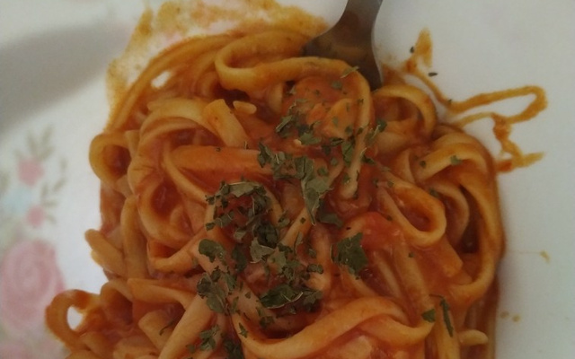 Macarrão com molho de tomate