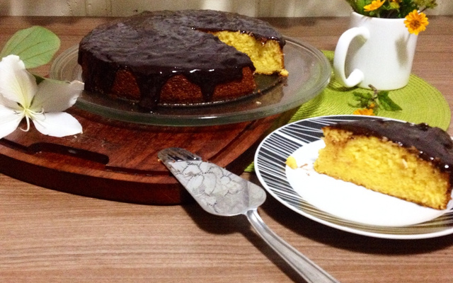 Bolo de Milho com Cobertura de Chocolate