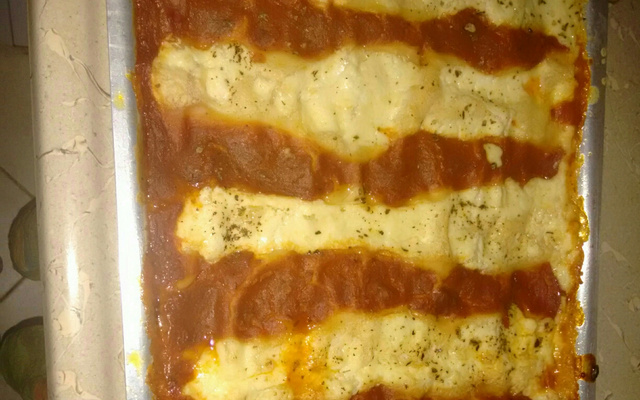 Lasanha à bolonhesa com massa de pastel - Divina