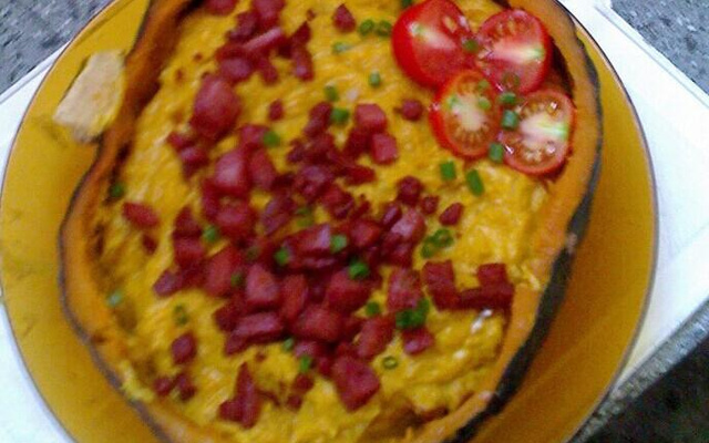 Purê de abóbora com calabresa