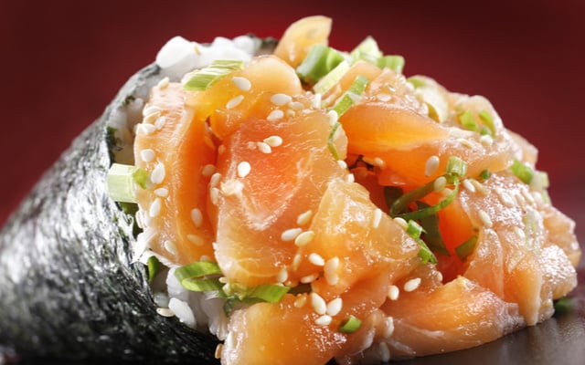 Sushi e Temaki  de Salmão Completo