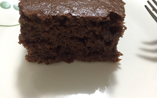 Bolo de chocolate tipo brownie