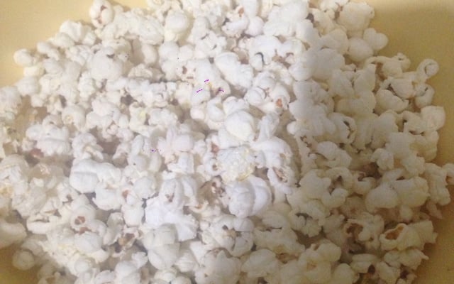 Pipoca sem óleo no micro-ondas