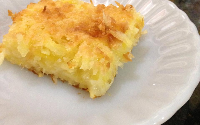 Bolo de mandioca cremoso