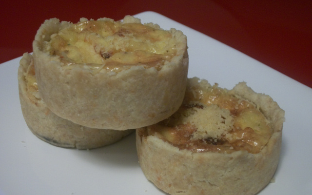 Miniquiche de milho verde com queijo