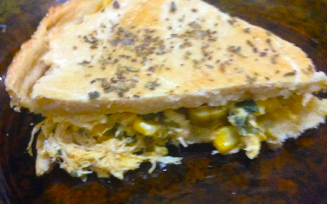 Torta de Frango com Requeijão