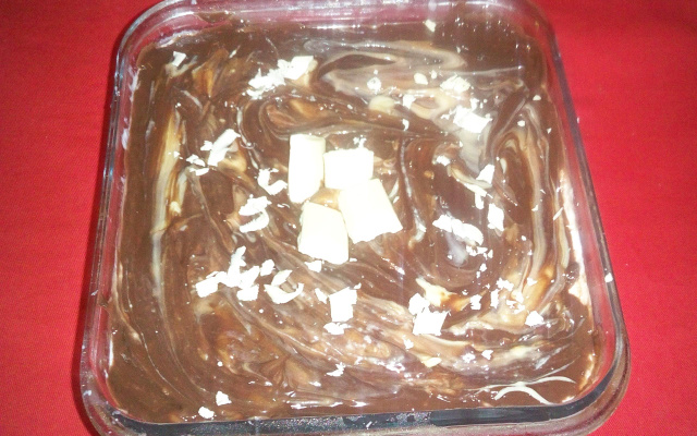 Sobremesa de coco e chocolate