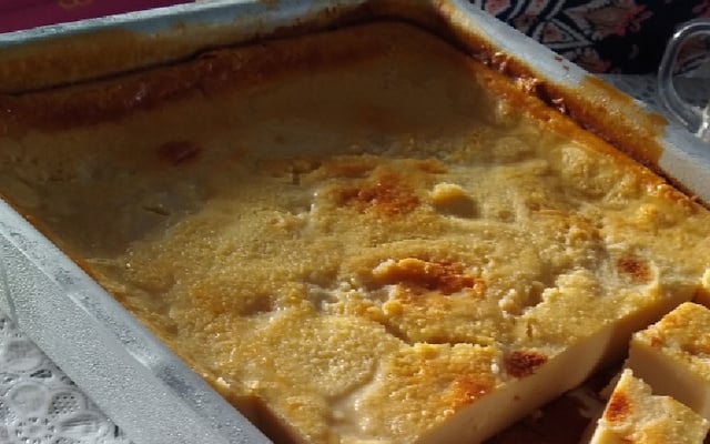 Bolo de pão dormido