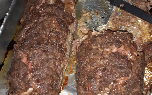 Rocambole de carne com presunto