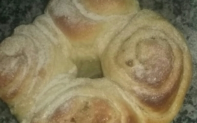 Pão rosa - estrela (com canela)