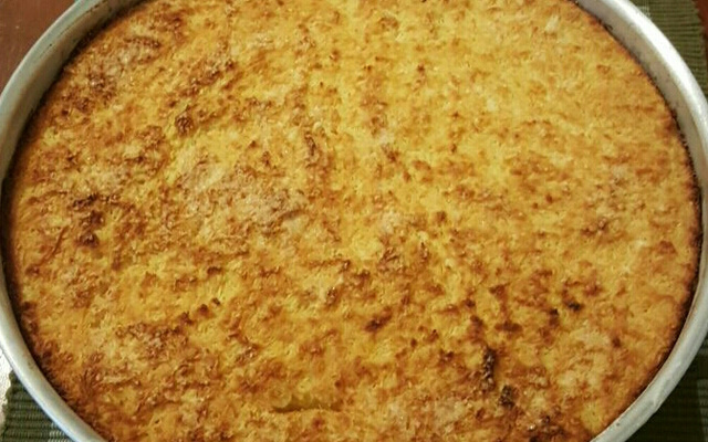 Bolo de aipim cremoso