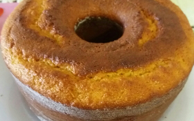 Bolo de milho com leite condensado