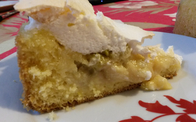 Rababerkuchen: torta típica alemã de ruibarbo