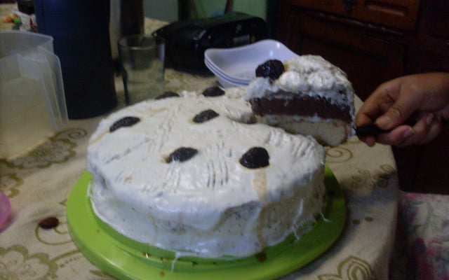 Bolo de castanha, amendoim e ameixa