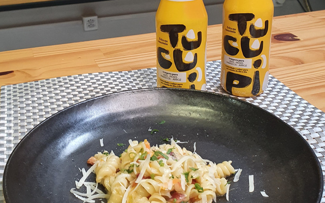 Macarrão com bacon e Tucupi Amarelo