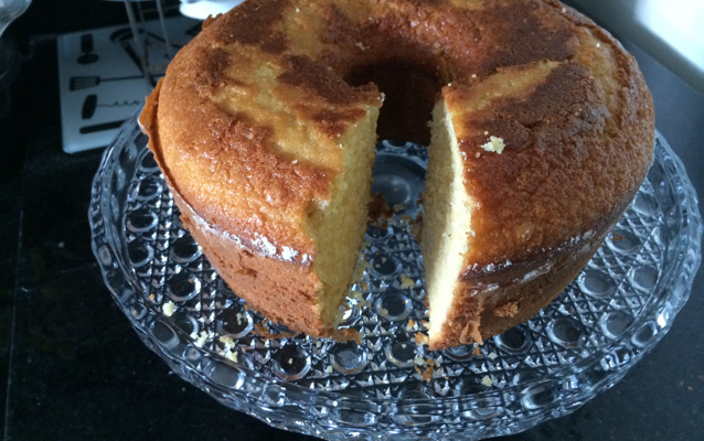 Bolo fofo de milharina