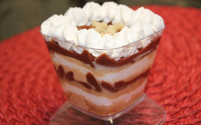 Pavê mousse de Nutella com biscoitos triturados