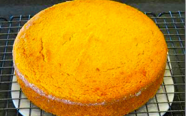 Bolo de fubá cozido