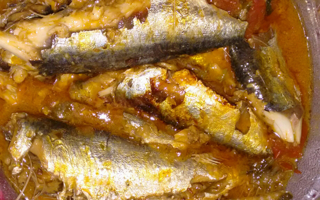 Sardinha na panela de pressão (igual as de lata do mercado)