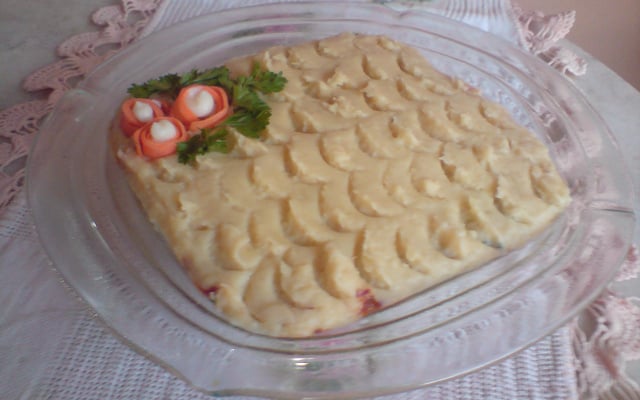 Purê de batatas com catupiry recheado com carne seca