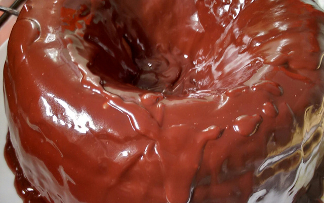 Cobertura de chocolate com creme de leite